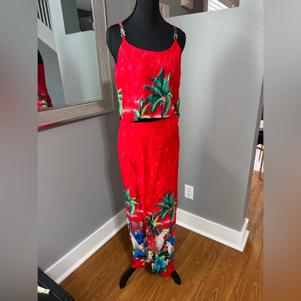 NWT Uluwatu 2 Piece Tropical Resort Crop Cami & Wrap Skirt OS.